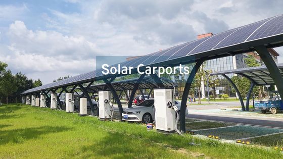 Commercieel gedistribueerd zonne-energiesysteem op het dak